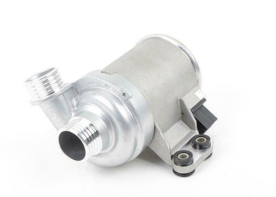 Wymiana pompy wody chłodzącej silnik samochodu elektrycznego dla BMW F30 F33 F32 435I 11517596763